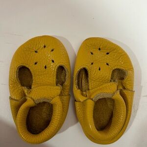 Soft leather baby Mary Janes - mustard yellow. Size 1-2